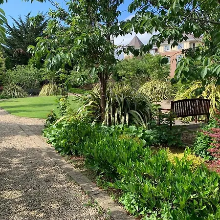 酒店 Linden Square *