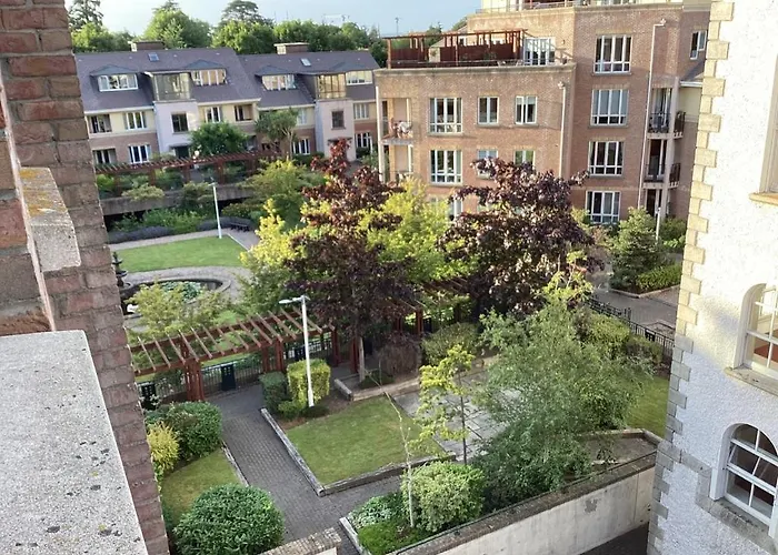 Linden Square