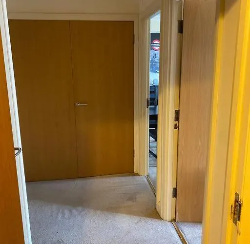 Linden Square Дублин